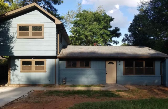 6496 Voyles Dr - 6496 Voyles Drive, Riverdale, GA 30274