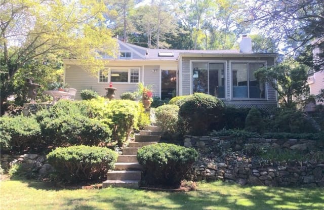 86 Lyons Plain Road - 86 Lyons Plain Road, Fairfield County, CT 06883