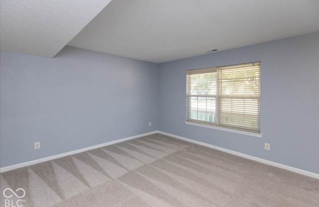 5526 Burning Tree Court Gallery 2