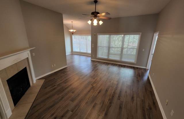 102 Cottage Ct. Gallery 4