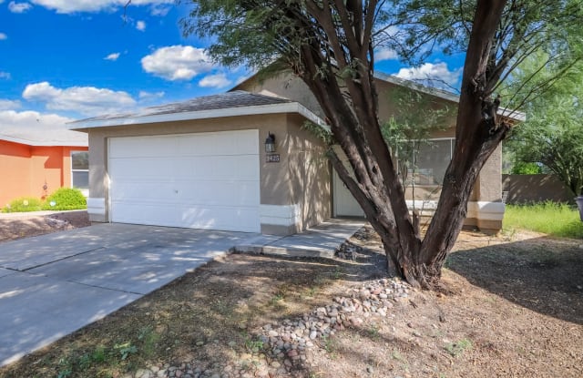 9425 East Lochnay Lane Gallery 2