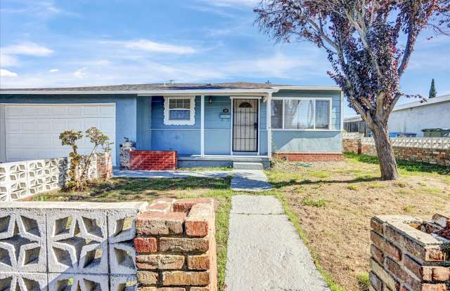 Beautifully Renovated 4 Bedroom Home with 3 Full Bathrooms! photos photos