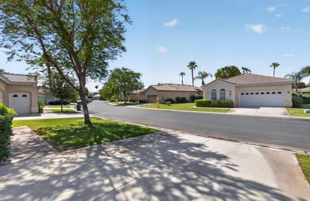 82667 Hamilton Court Gallery 2