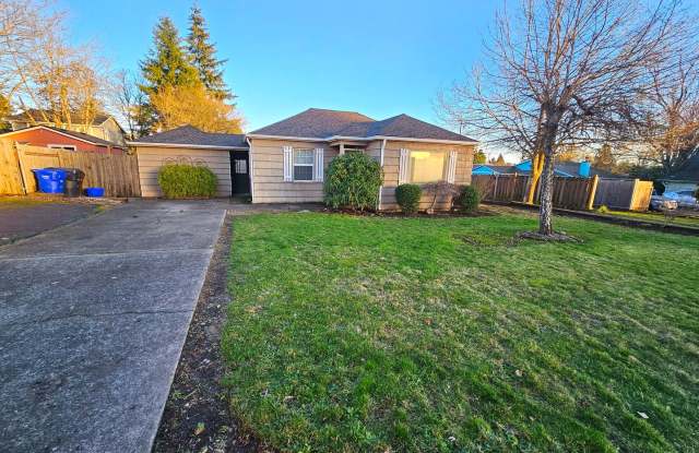 2 Bedroom, 1 Bath House in Oregon City photos photos