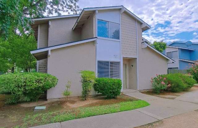 4 Bedroom Condo Walking Distance To Fresno State! - 4765 North Cedar Avenue, Fresno, CA 93726 4 Bedroom Condo Walking Distance To Fresno State! - 4765 North Cedar Avenue, Fresno, CA 93726