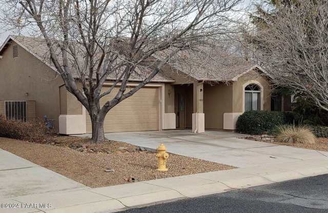 Charming 3BR/2BATH House in Prescott Valley photos photos