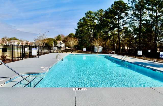 Gorgeous 3 Bed/2 Bath Fully Furnished Condo in the Heart of Murrells Inlet Available 9/13/24 Gallery 2