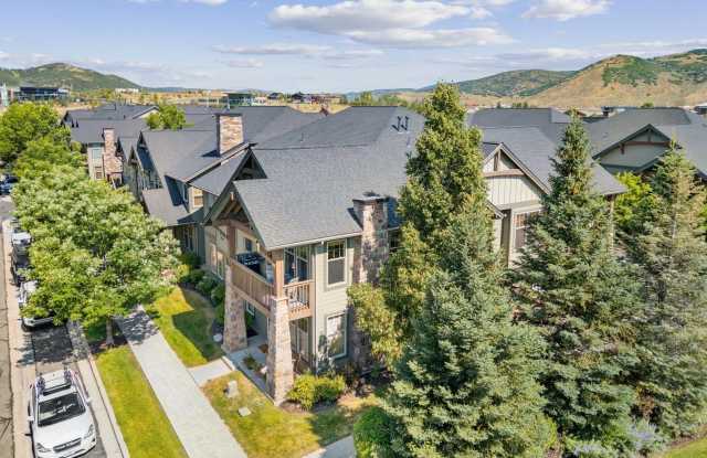1708 W Redstone Avenue Gallery 4