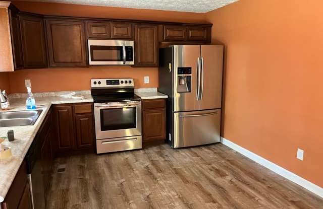 3BR/ 1.5BA Home in Rocky Hill w/ fenced backyard Gallery 3