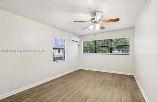 6546 SW 21ST Street Gallery 3