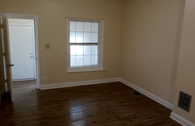 910 1/2 N 6th St - 910 North 6th Street, Allentown, PA 18102