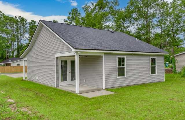Charming 3 Bedroom Home Available Now! Gallery 2