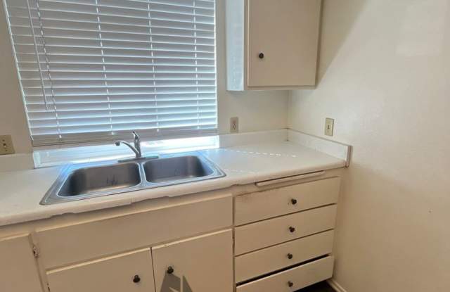 Discover 14932 Jackson St. offers a well-located 2-bedroom, 1-bath apartment in Midway City Gallery 4