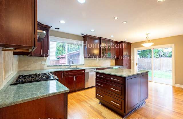 Abundance Awaits on Cherry Lane - Charming Four Bedroom Tualatin Home! photos photos