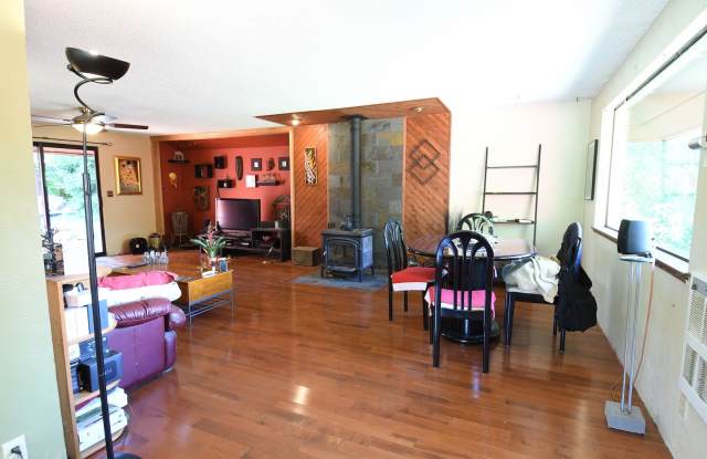6433 Southwest Luana Beach Road Gallery 4