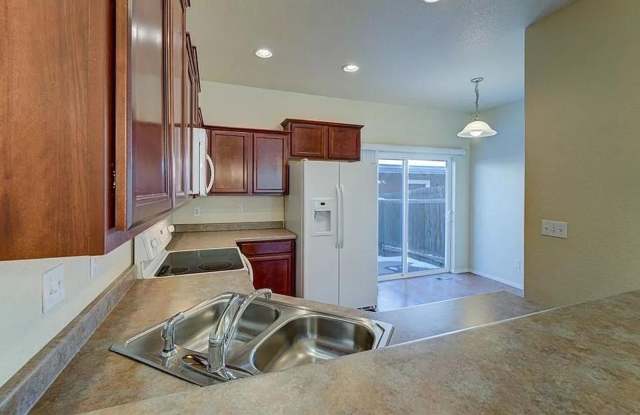 Charming 2-Bedroom Home with Private Backyard & Detached 2-Car Garage! Gallery 3