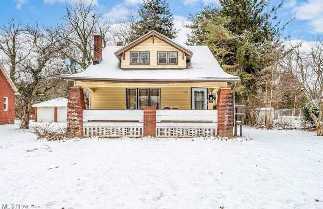 3114 Neosho Road unit: Up - 3114 Neosho Road, Youngstown, OH 44511