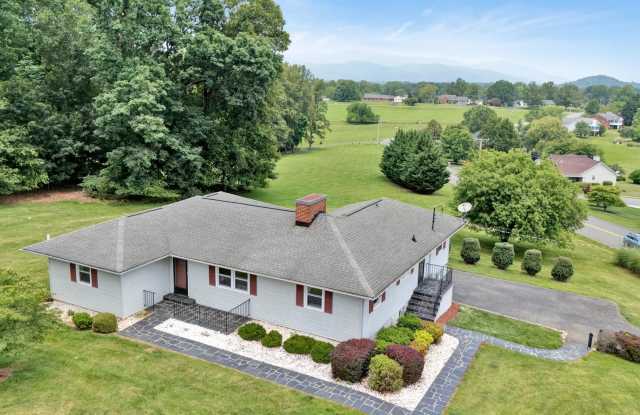1313 Boone DR photos photos