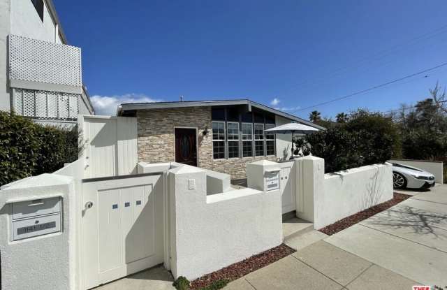 1141 1/2 24TH St photos photos 1141 1/2 24TH St photos photos