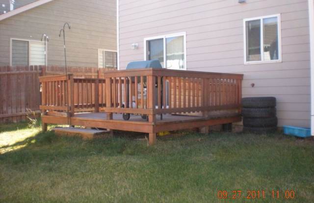Pet Friendly 3 Bedroom 2 Bathroom Duplex Gallery 4