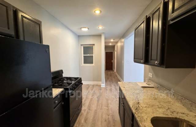 5352 W Division St photos photos