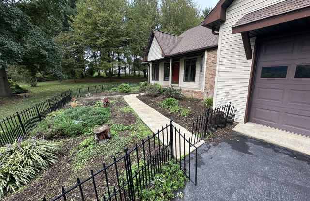 91 HICKORYWOOD COURT Gallery 4