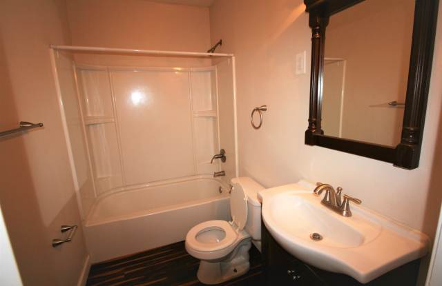 2 BR home in West Davenport photos photos