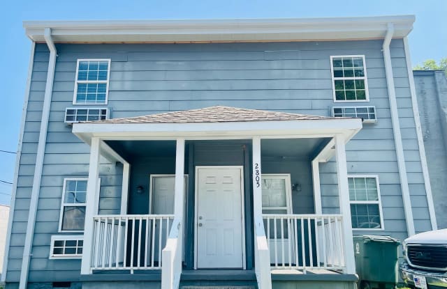 2805 East 37th Street - 7 photos photos