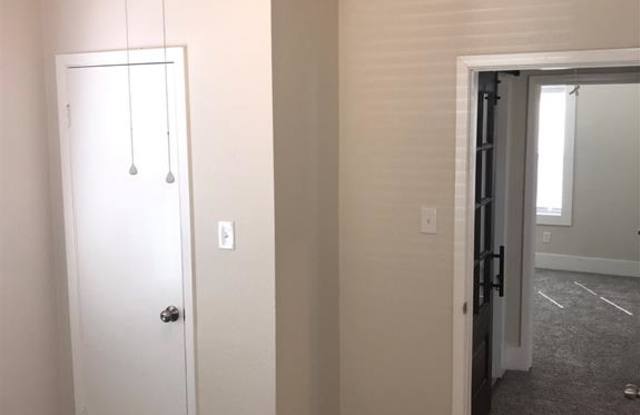 2708 Winbern Street Gallery 4