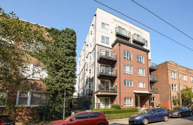 North Capital Hill owner offering move in special photos photos