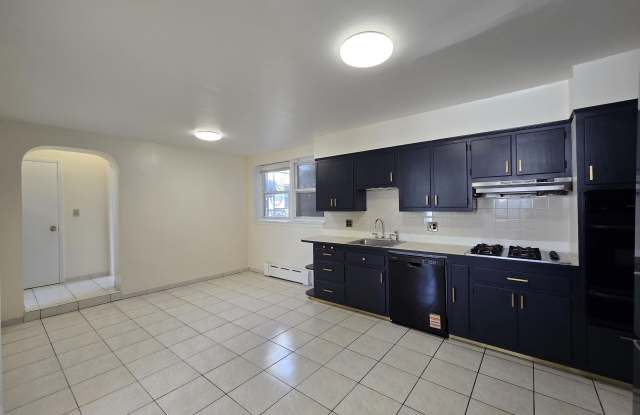 6708 NEWKIRK AVE - 6708 Newkirk Avenue, North Bergen, NJ 07047