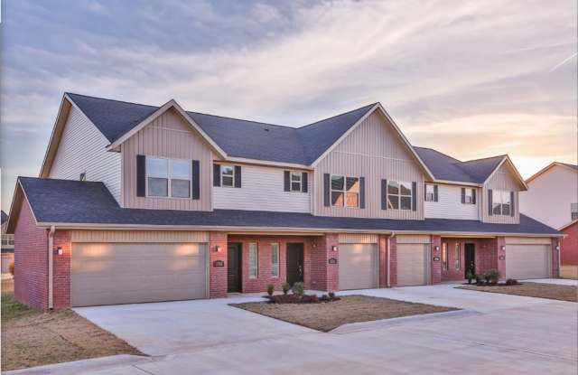 3 Bedroom 2 Bath For Rent in Rogers! photos photos