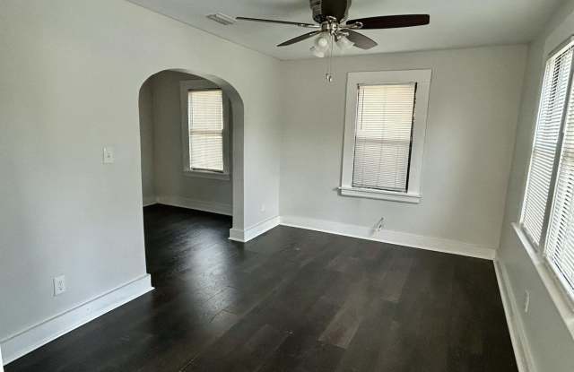 3402 Lowell Avenue Gallery 2