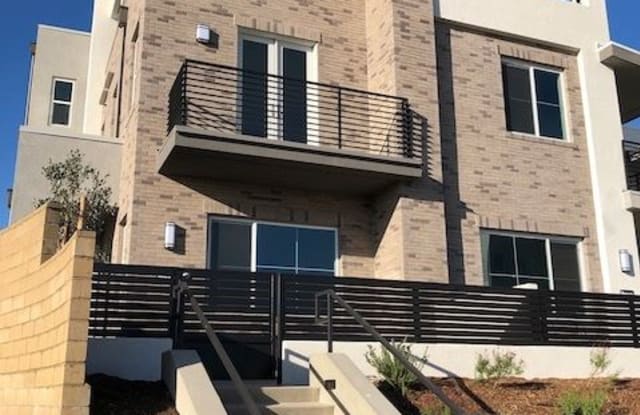 219 Paramount - 219 Paramount, Irvine, CA 92618