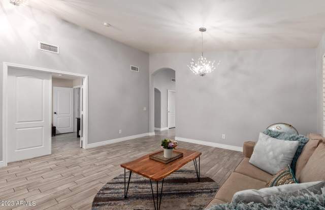 2310 W BENT TREE Drive Gallery 4