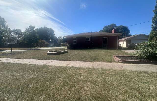 Hikes Point 3+ bedroom home with finished basement and 2-car garage Gallery 3