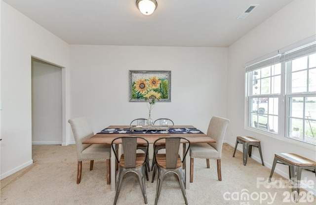 6122 Loy Court Gallery 4