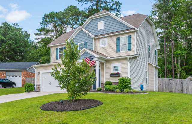 Elegant 3 Br/2.5 Bath Home on North Side of Town - 180 Wolfpoint Drive, Cumberland County, NC 28311