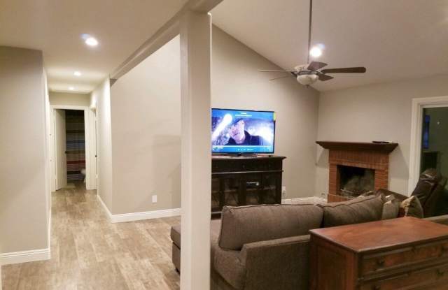 23952 Juaneno Drive Gallery 4