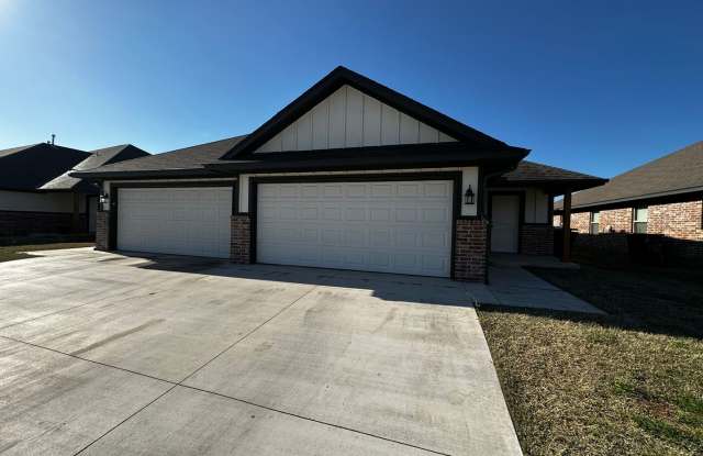 3Bed 2Bath 2Car Garage In Piedmont Schools!! Gallery 1