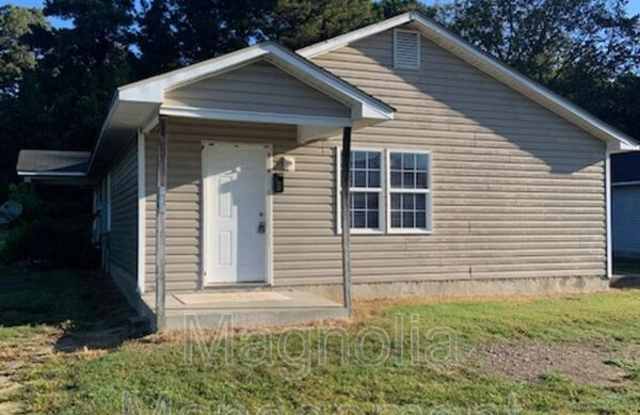 615 Alexander Ave. - 615 Alexander Avenue, Henderson, NC 27536