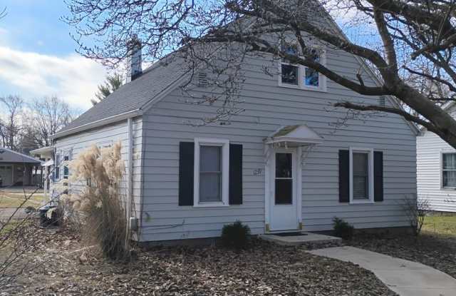 4 Bedroom 1 Bath - 1239 Potomac Avenue, Lafayette, IN 47905