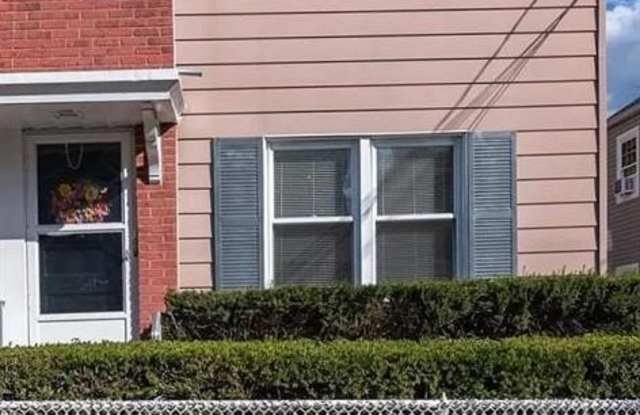 30 Kelly Parkway 2 - 30 Kelly Parkway, Bayonne, NJ 07002