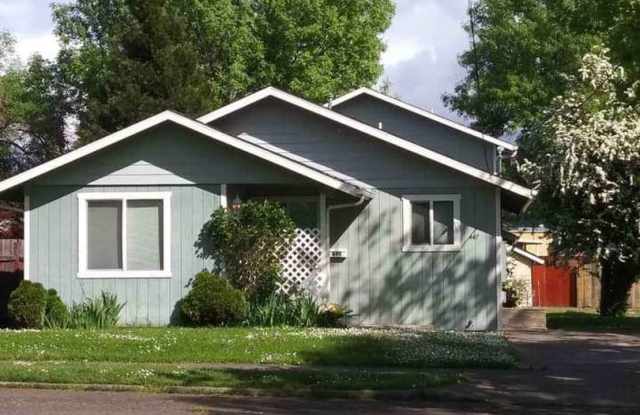 3 bedroom 2 bath home close to downtown photos photos