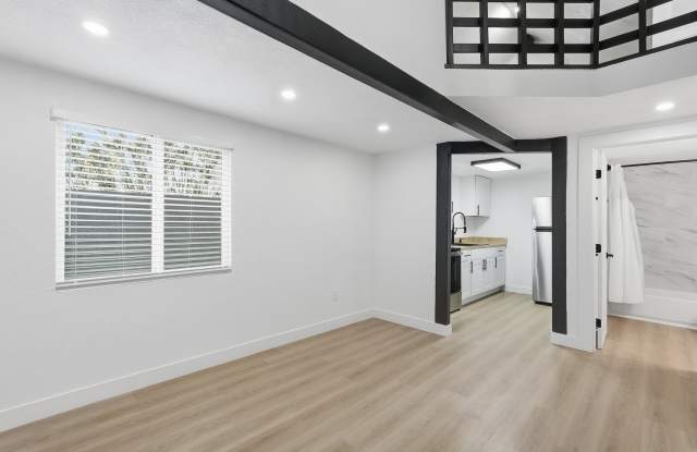 325 North 15th Street - 4 photos photos