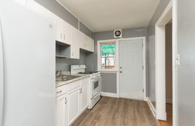 Updated 3BR Home Gallery 4