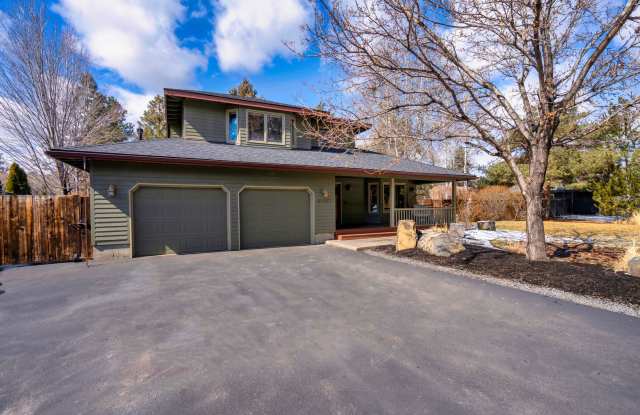 Furnished Bend 3 Bed 2.5 Bath w/ Office, Expansive Backyard and RV Parking photos photos