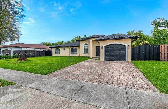 15461 SW 170th Ter - 15461 Southwest 170th Terrace, Richmond West, FL 33187