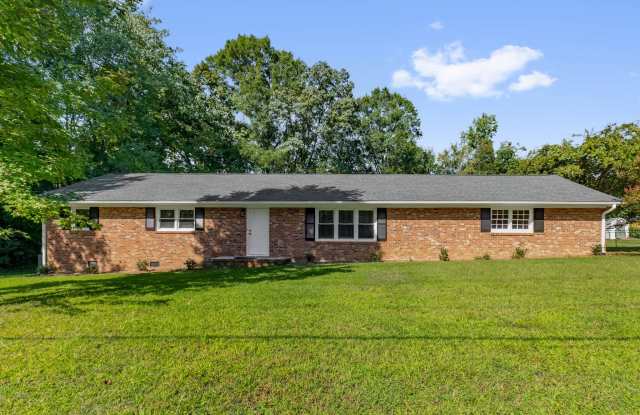 200 Cedarwood Trail - 200 Cedarwood Trail, Forsyth County, NC 27265