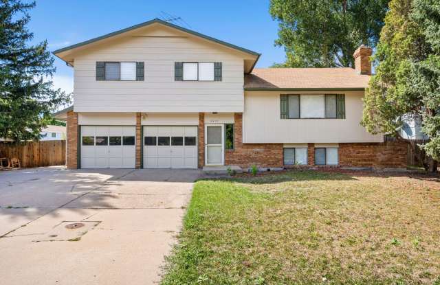 Updated 4 bedroom Convenient Location photos photos